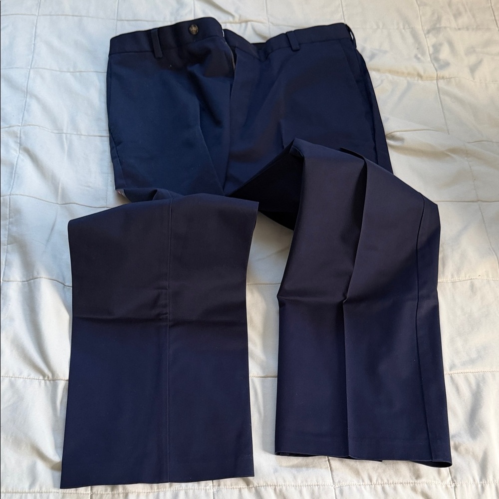 Roundtree & Yorke Men's Dark Blue Dress Pants